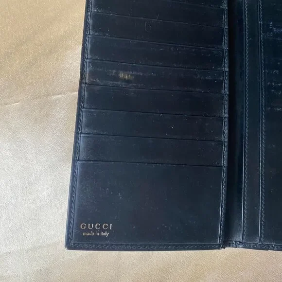 Authentic Vintage Gucci Wallet - Picture 8 of 8